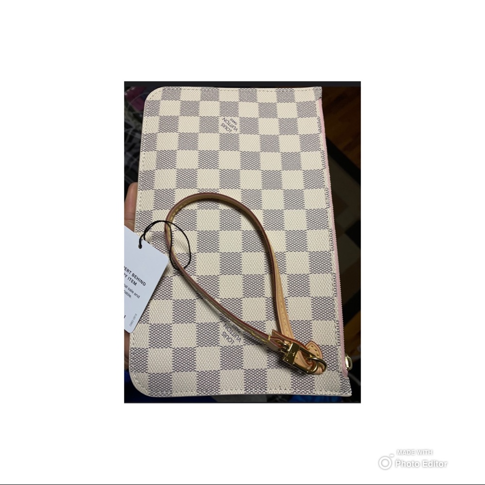 AUTHENTIC LOUIS VUITTON POCHETTE